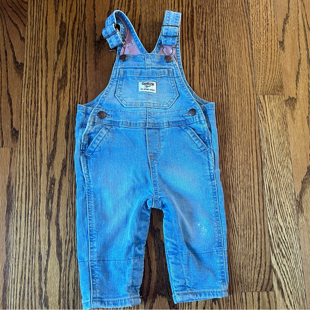 Oshkosh B’Gosh overalls 🌸 6M